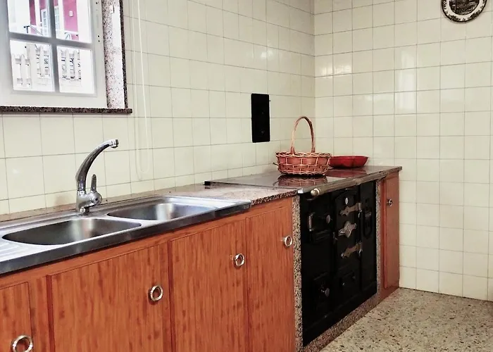 別荘 Pantin, Surf And Garden With Bbq *